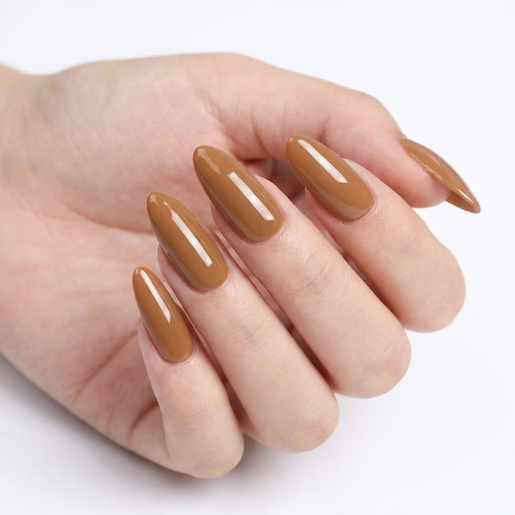 LILYCUTE Caramel Nail Gel Polish 7ml (X028) UV LED - LILYCUTE - Hand Swatch
