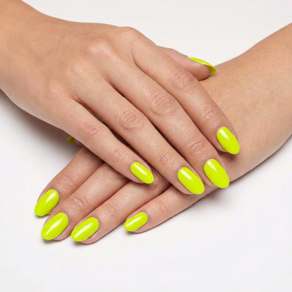 LILYCUTE Chartreuse Nail Gel Polish 7ml (X098) UV LED - LILYCUTE - Two Hands Swatch