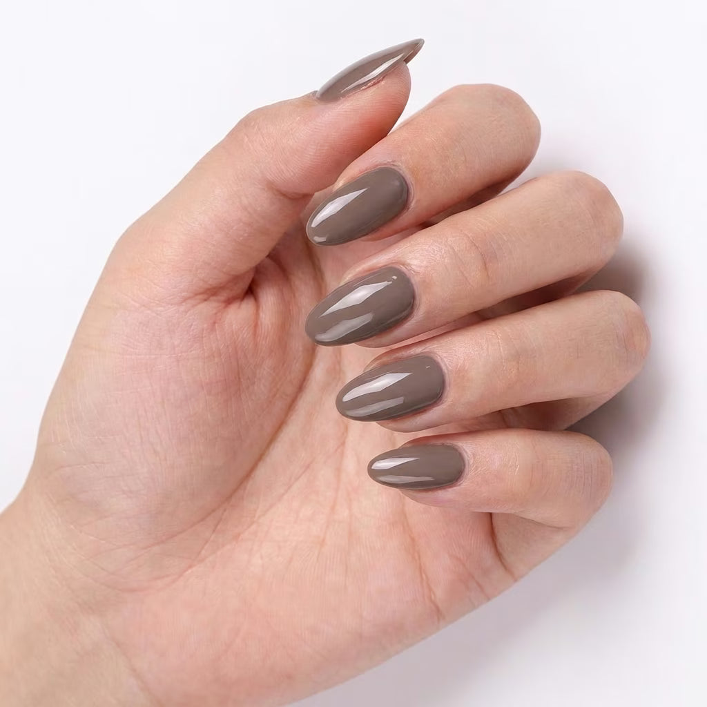 LILYCUTE Cocoa Nail Gel Polish 7ml (X013) UV LED - LILYCUTE - Hand Swatch