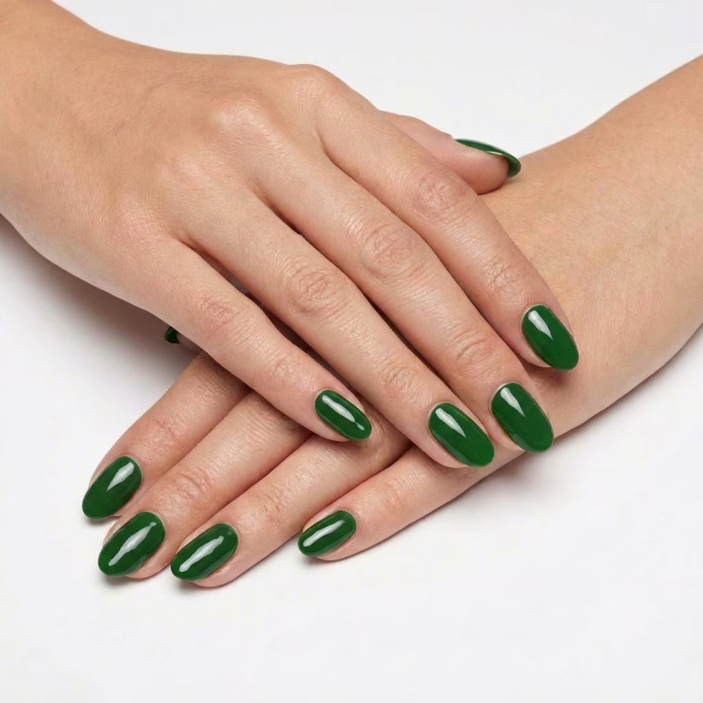 LILYCUTE Dark Forest Nail Gel Polish 7ml (X093) UV LED - LILYCUTE - Two Hands Swatch