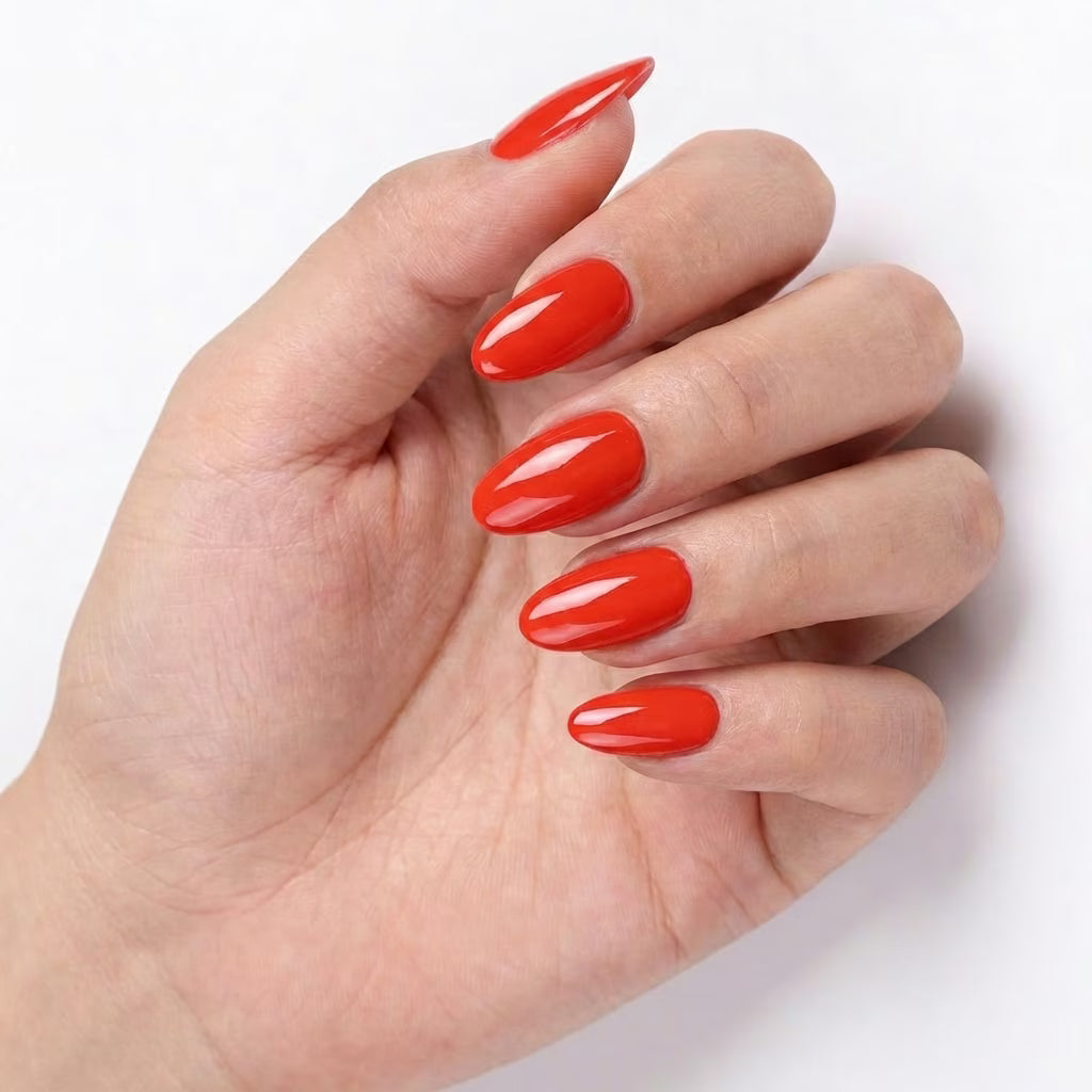 LILYCUTE Gel Polish LC-F033 hand-swatch-curled
