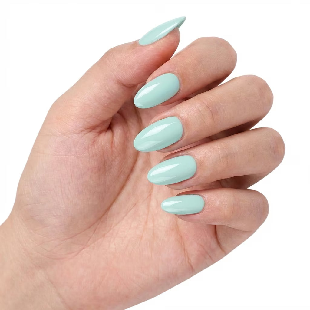 LILYCUTE Gel Polish LC-F041 hand-swatch-curled