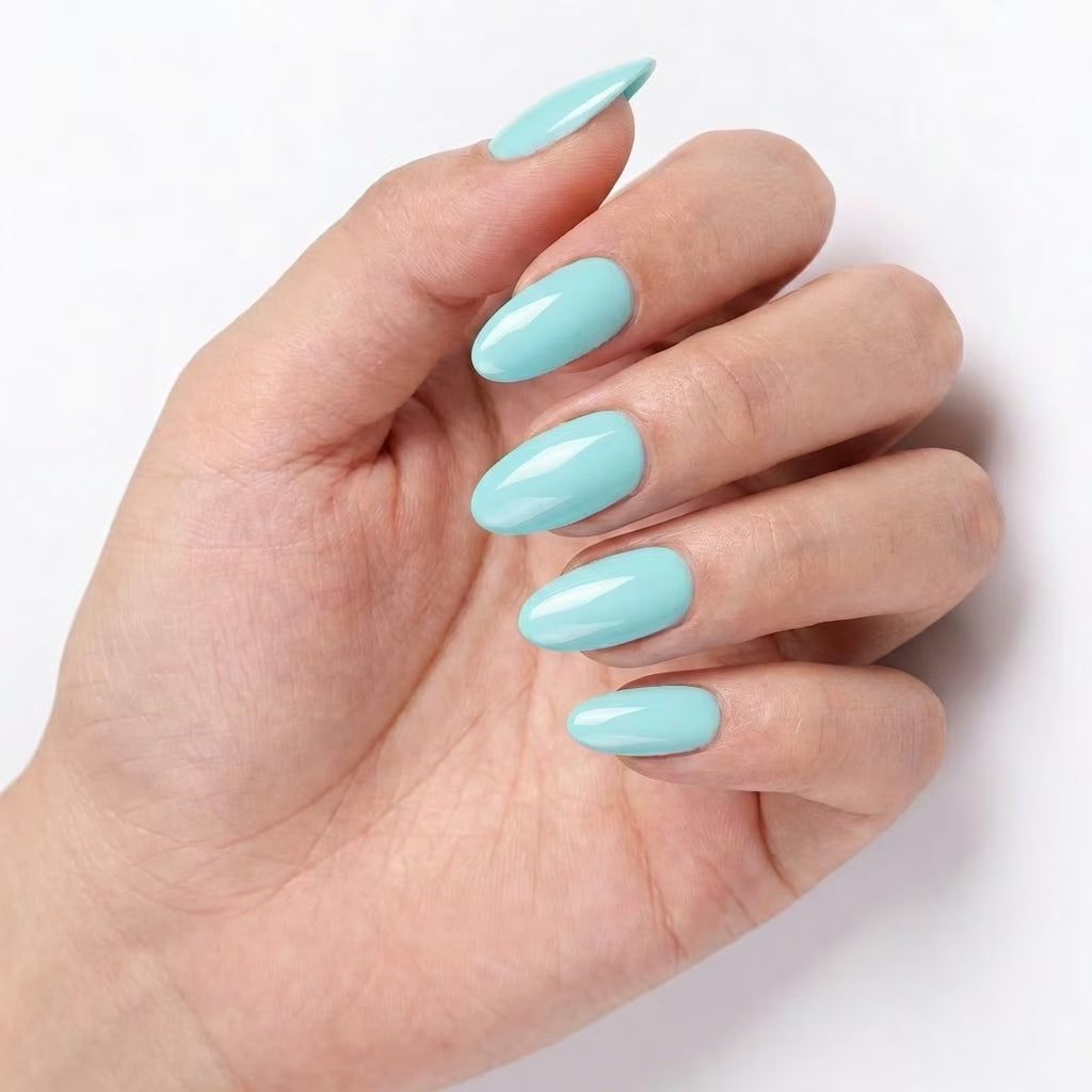 LILYCUTE Gel Polish LC-F044 hand-swatch-curled