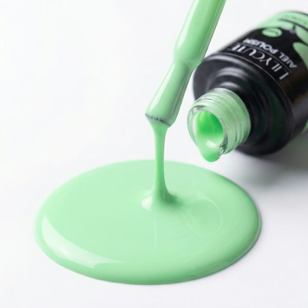 LILYCUTE Gel Polish LC-F096 brush-drip