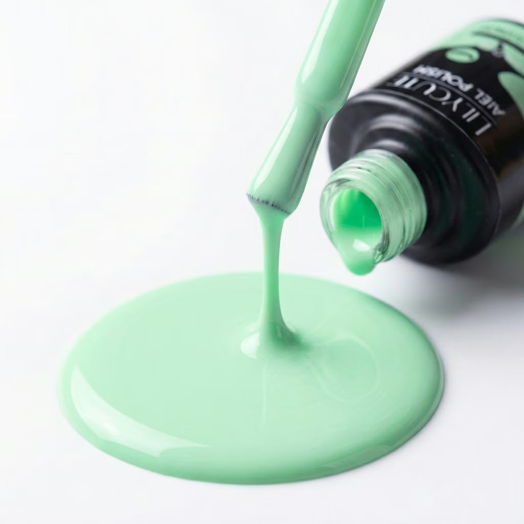 LILYCUTE Gel Polish LC-F097 brush-drip