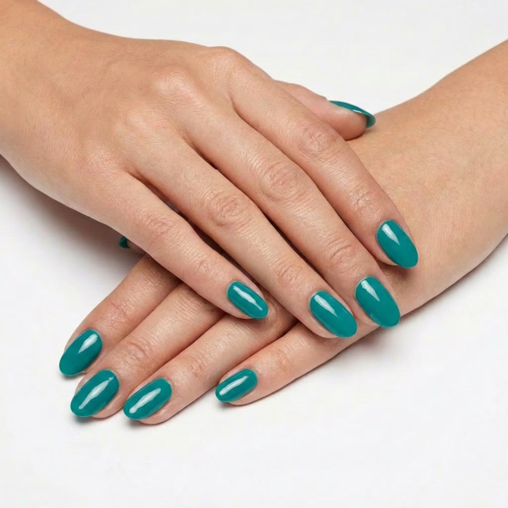 LILYCUTE Gel Polish LC-F099 hand-swatch-two-hands