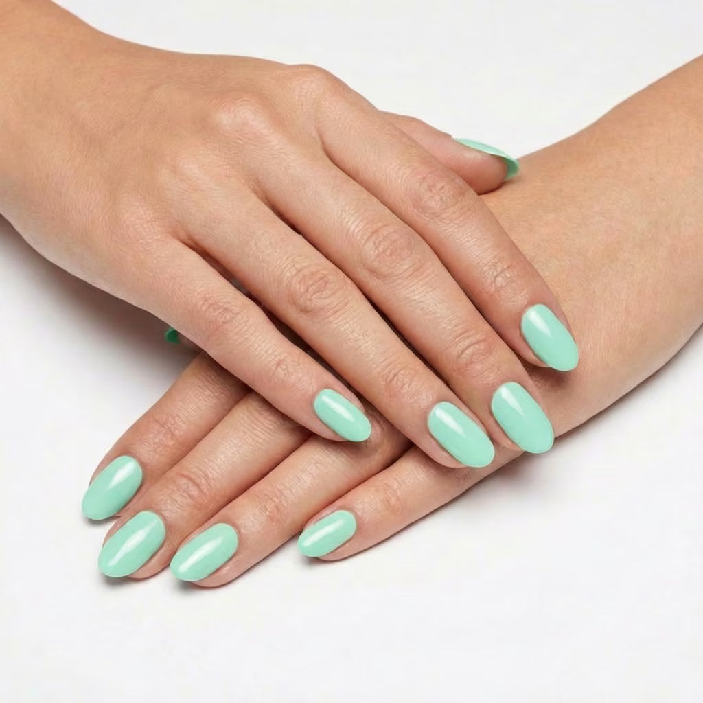 LILYCUTE Gel Polish LC-F151 hand-swatch-two-hands