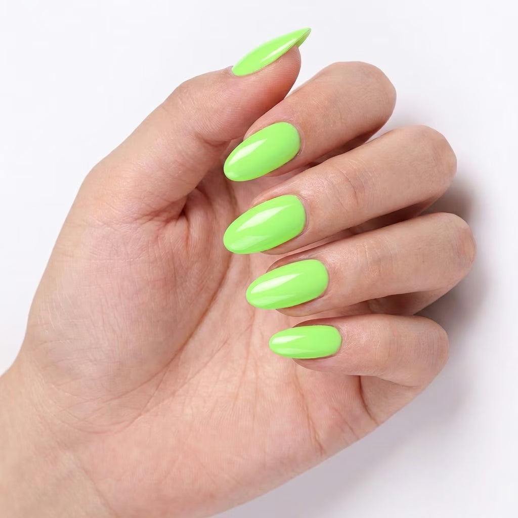 LILYCUTE Gel Polish LC-F160 hand-swatch-curled