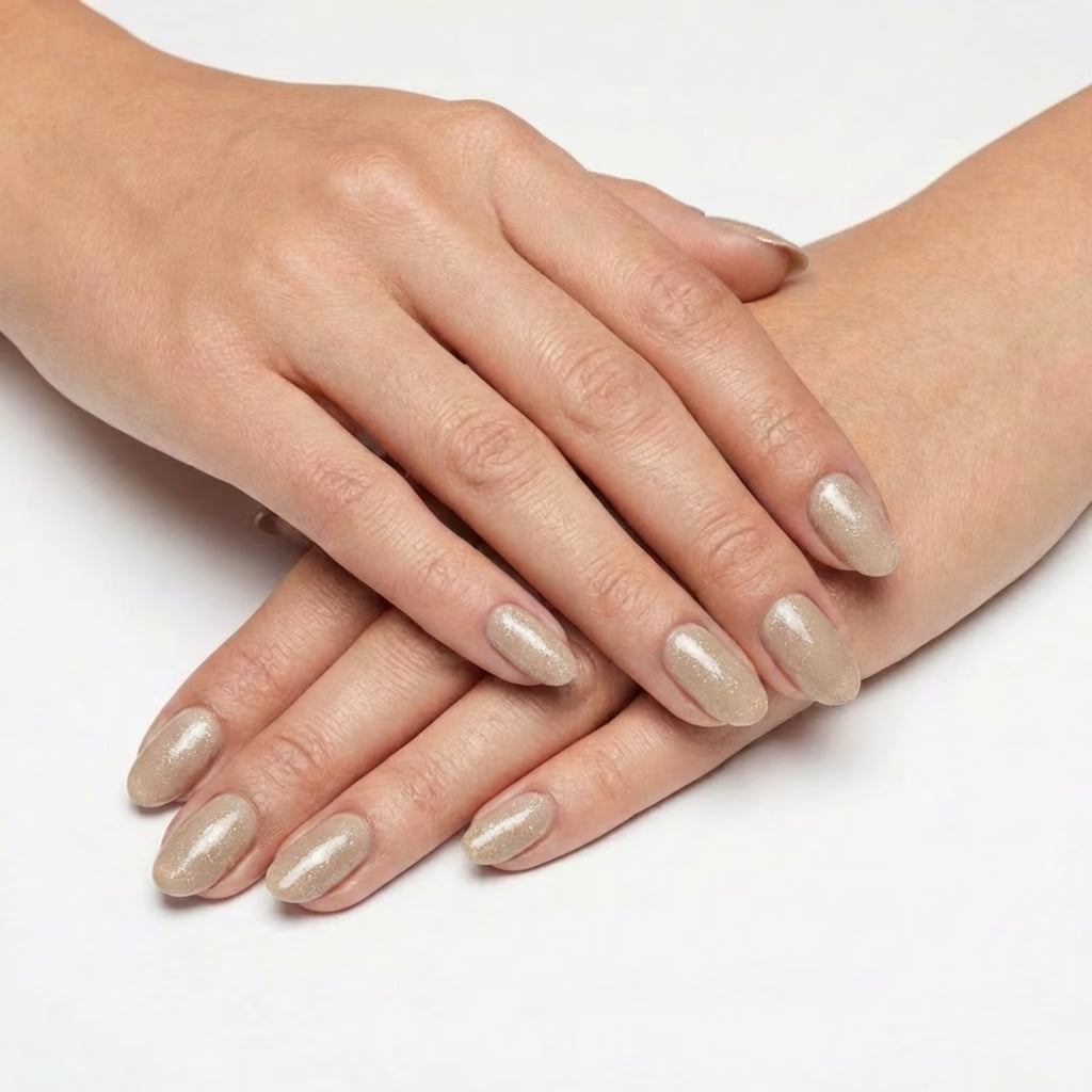 LILYCUTE Gel Polish LC-F175 hand-swatch-two-hands