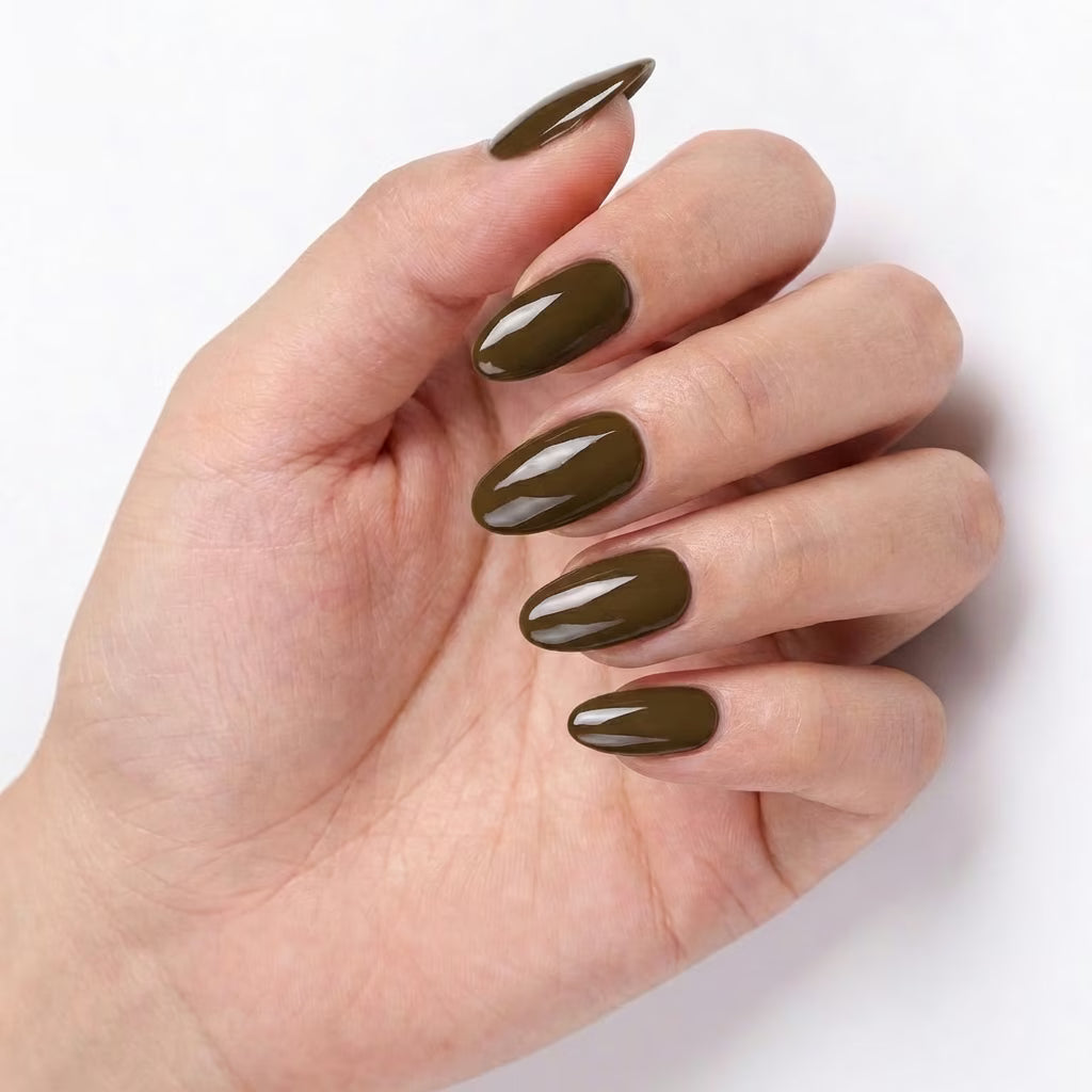 LILYCUTE Gel Polish LC-F182 hand-swatch-curled