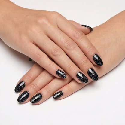 LILYCUTE Jet Black Nail Gel Polish 7ml (X120) UV LED - LILYCUTE - Two Hands Swatch