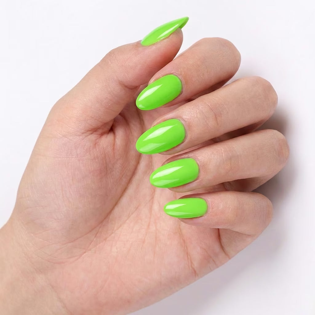 LILYCUTE Lime Green Nail Gel Polish 7ml (X089) UV LED - LILYCUTE - Hand Swatch