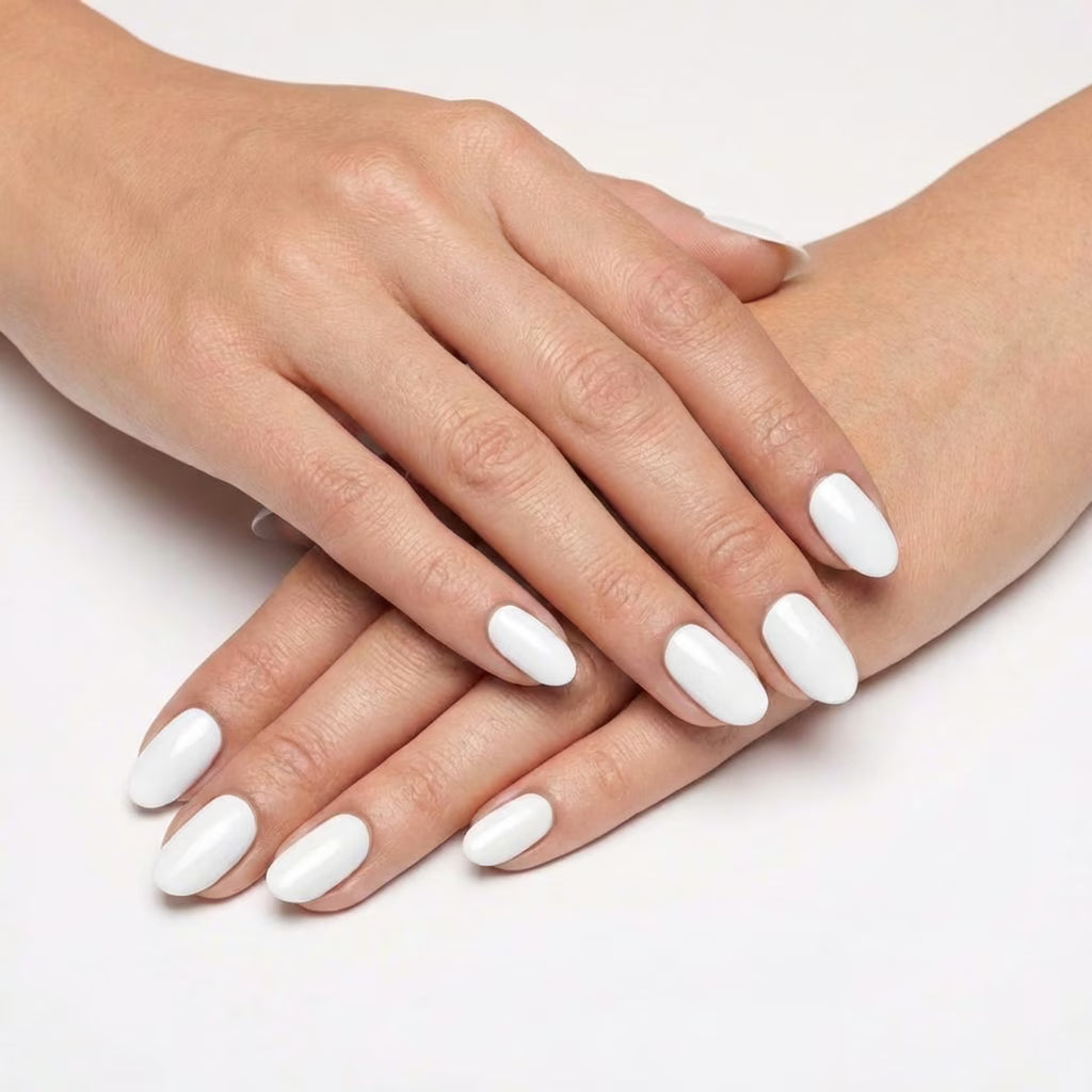 LILYCUTE White Nail Gel Polish 7ml (X002) UV LED - LILYCUTE - Two Hands Swatch