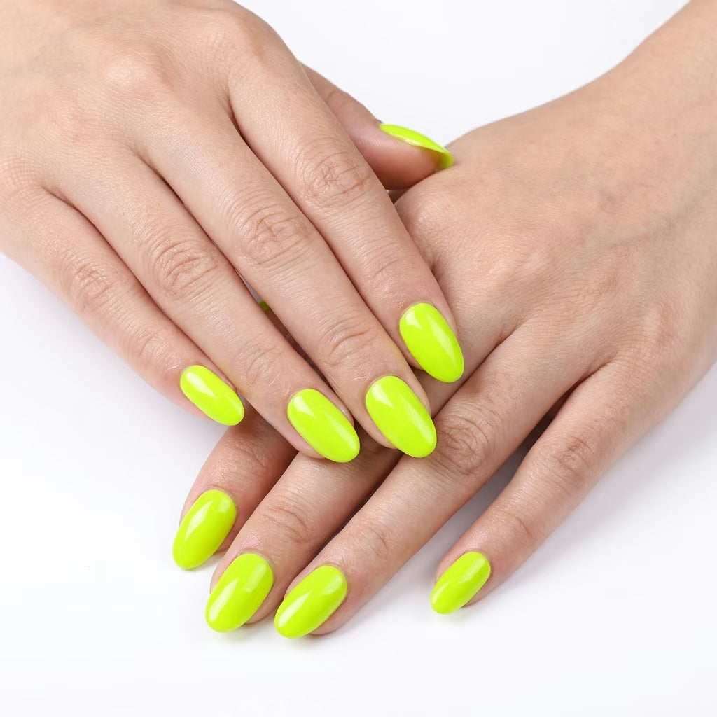 LILYCUTE Yellow Green Nail Gel Polish 7ml (X097) UV LED - LILYCUTE - Two Hands Swatch